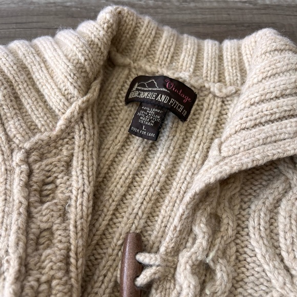 Abercrombie & Fitch Wool Cardigan - Picture 3 of 6